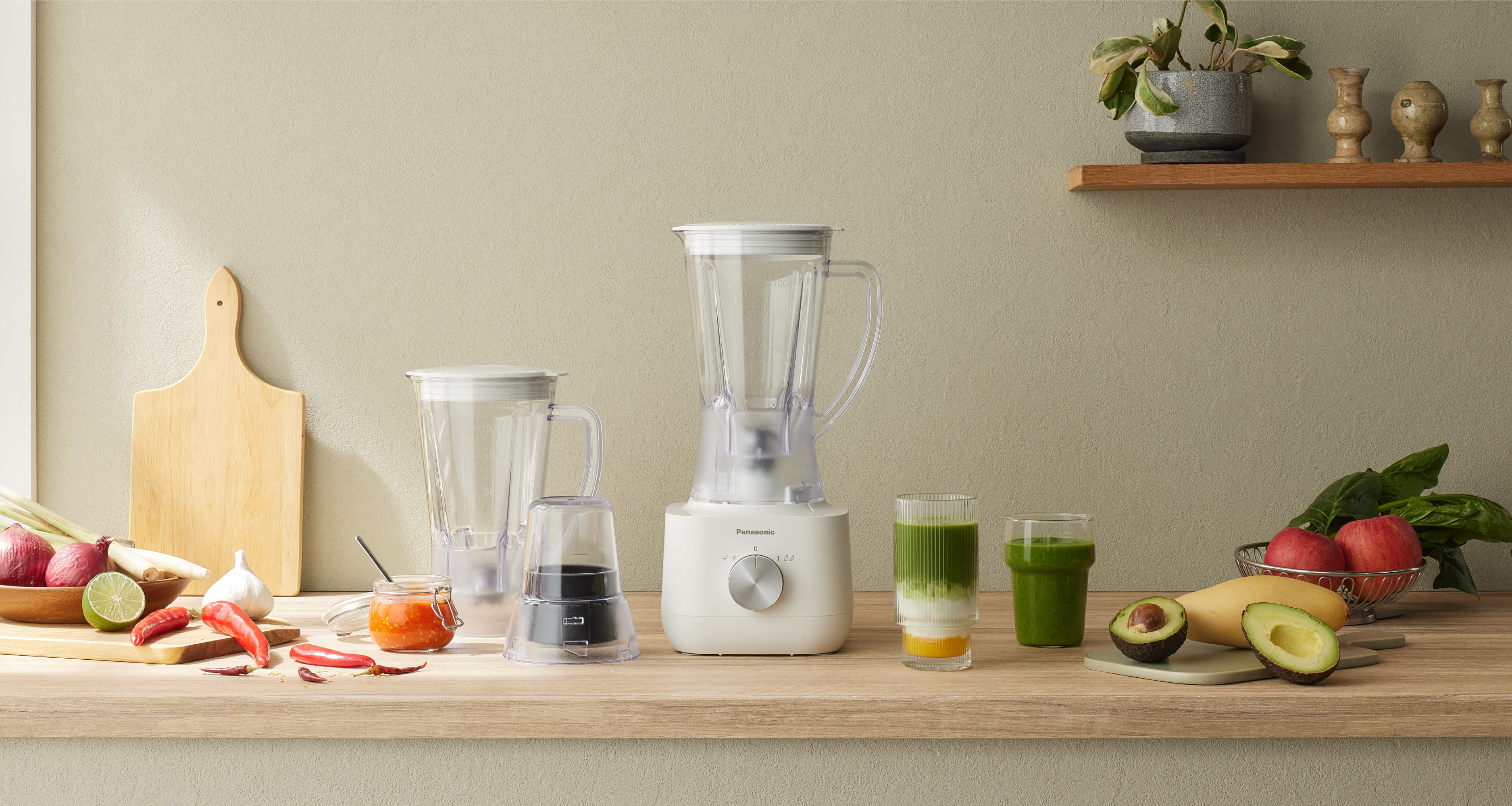 1.0L Blender MX-EP3172WSK with 2 Plastic Jugs and 1 Dry Mill for to make Smoothies, or Asian Marinade & Sauces